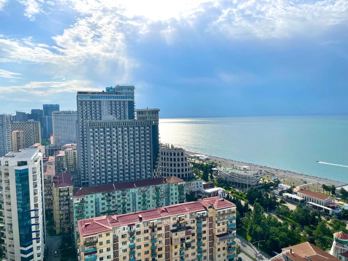 Aparthotel Hellobatumi Zewnętrze zdjęcie