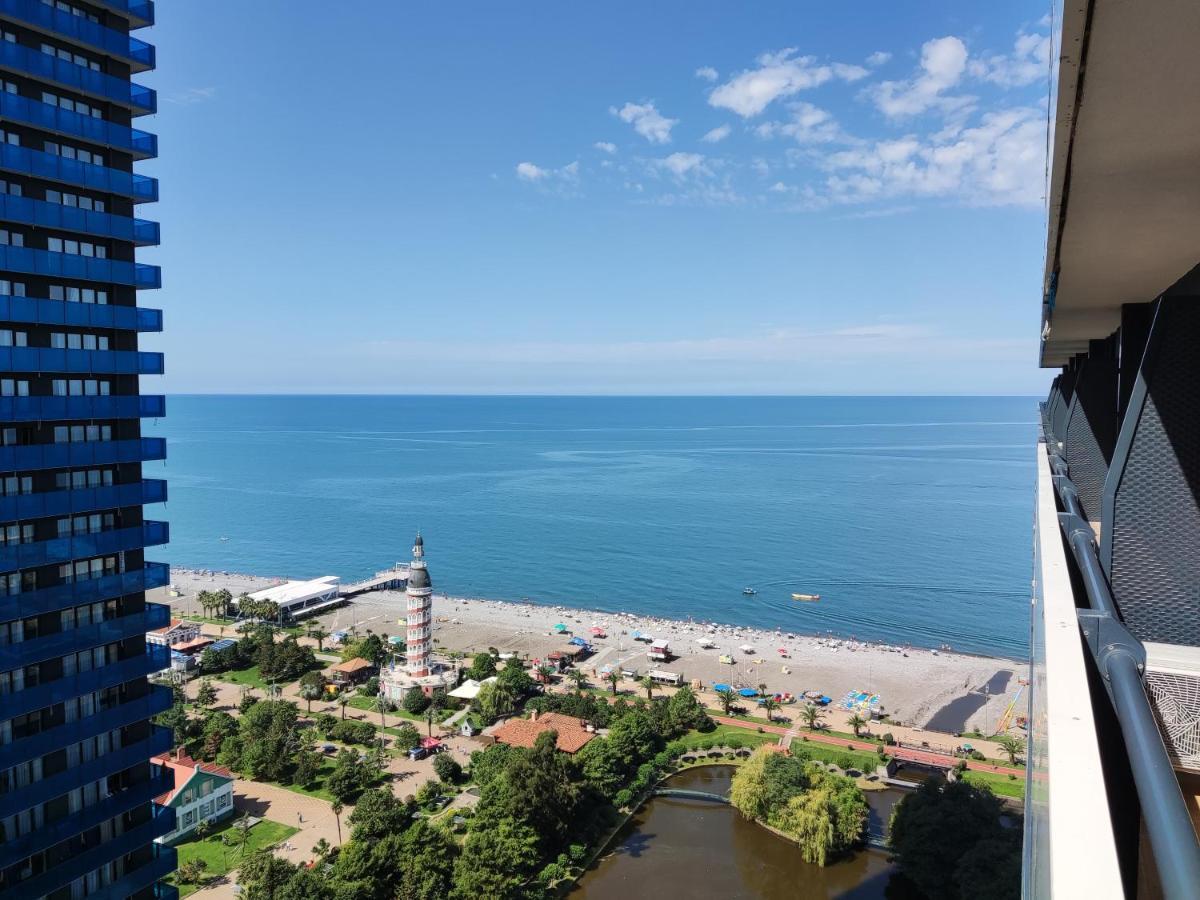 Aparthotel Hellobatumi Zewnętrze zdjęcie