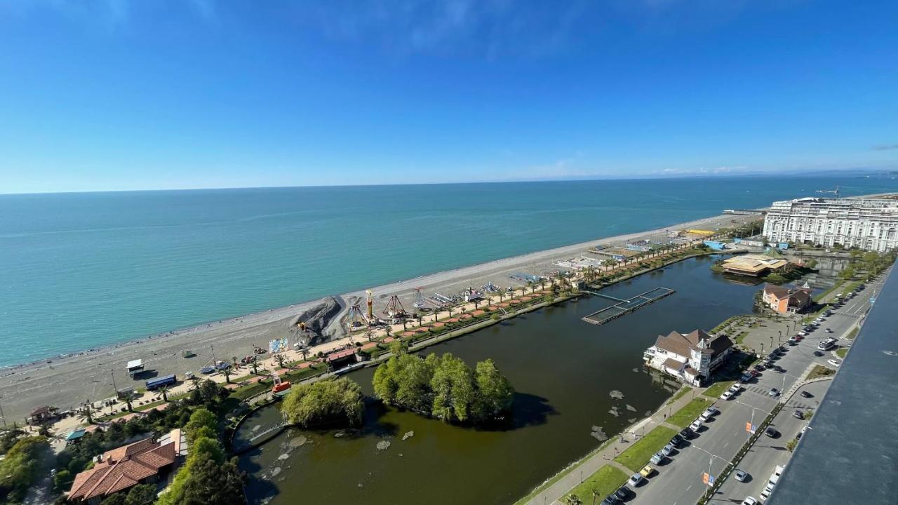 Aparthotel Hellobatumi Zewnętrze zdjęcie