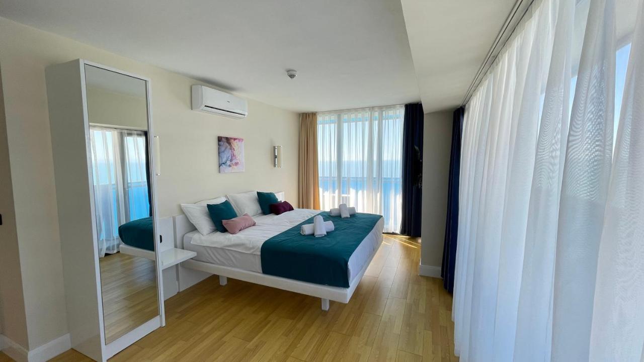 Aparthotel Hellobatumi Zewnętrze zdjęcie