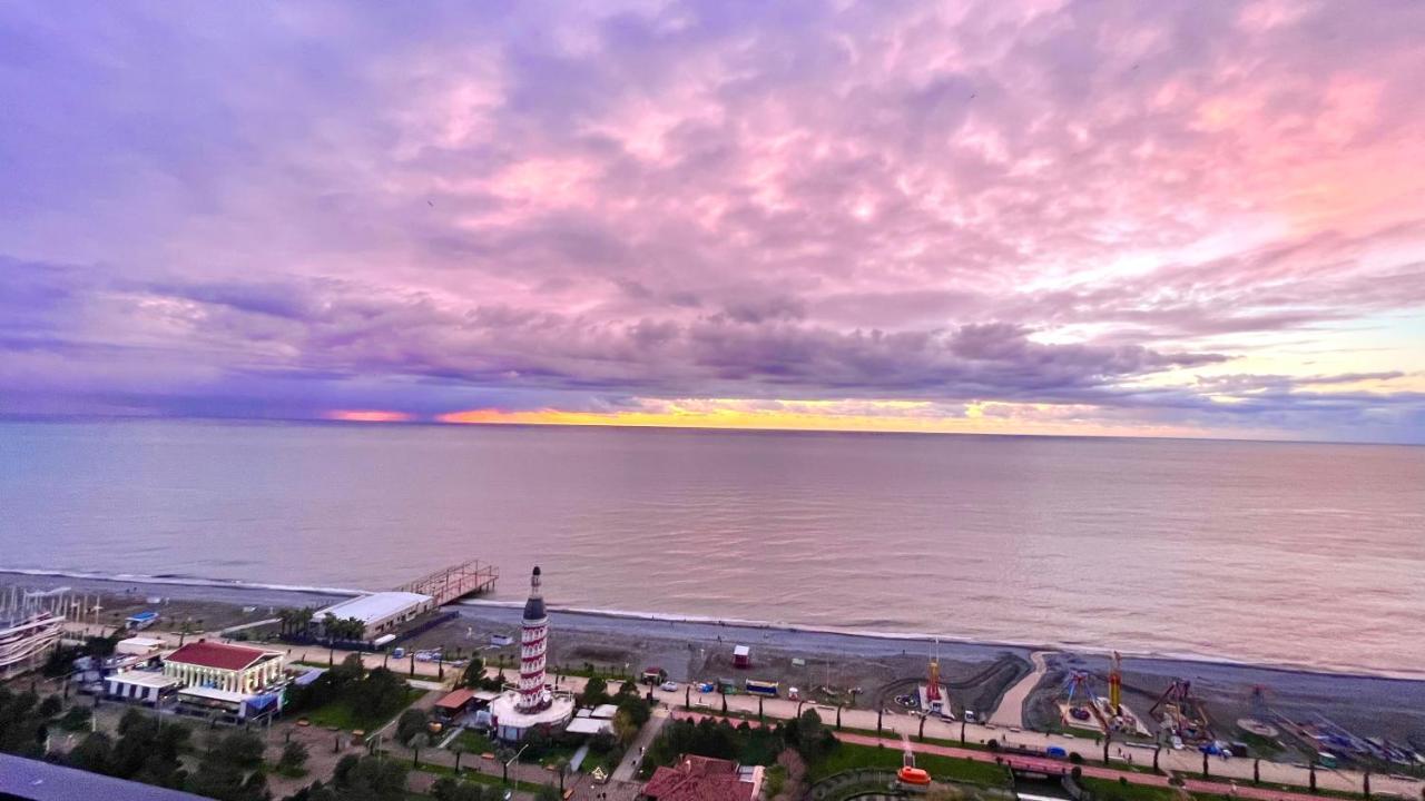 Aparthotel Hellobatumi Zewnętrze zdjęcie