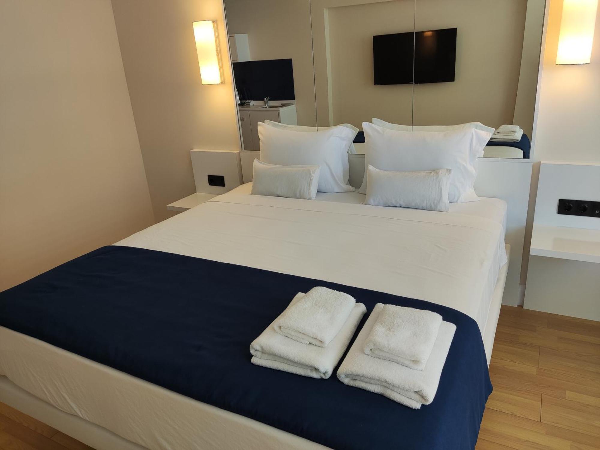 Aparthotel Hellobatumi Zewnętrze zdjęcie