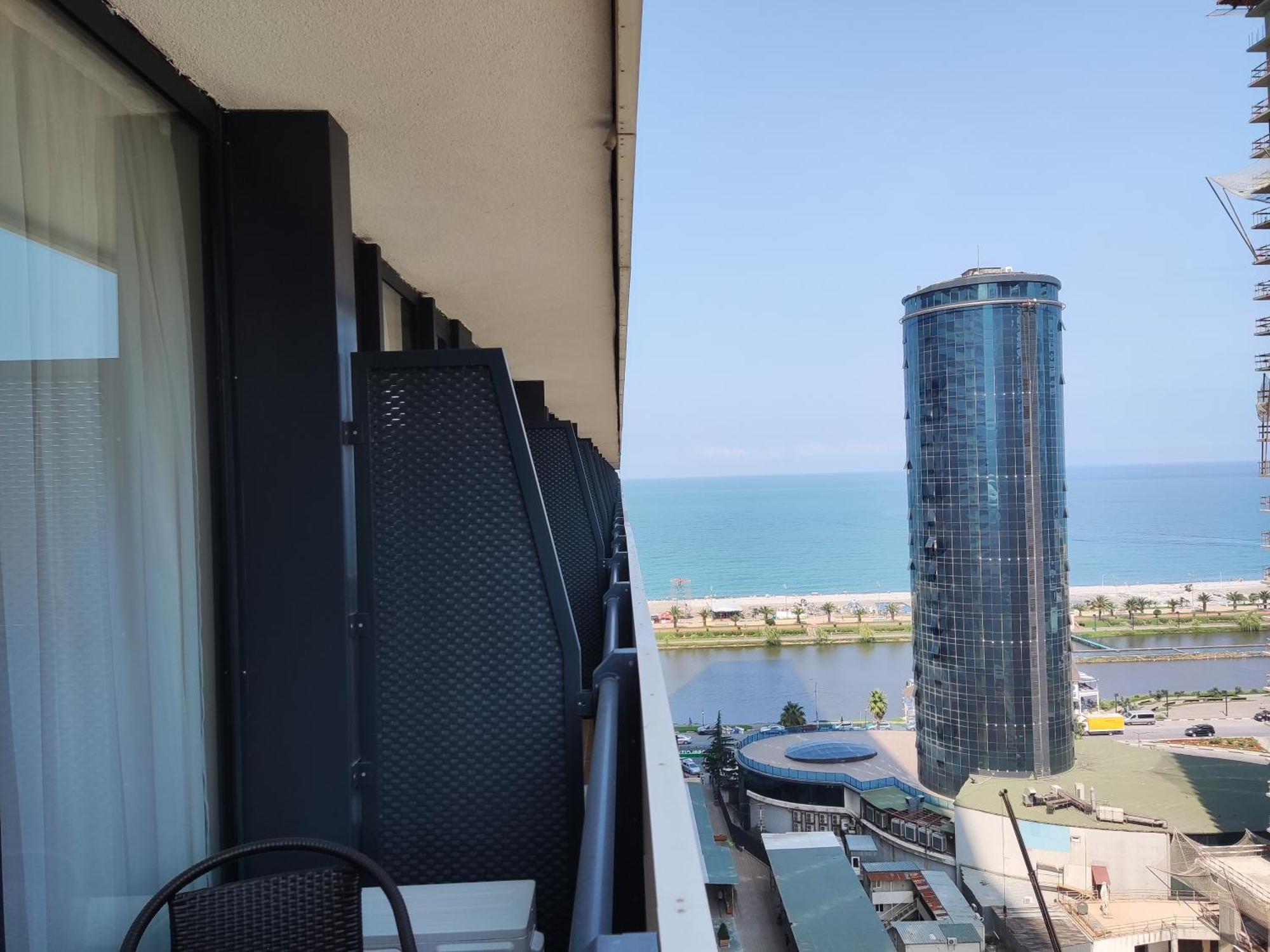 Aparthotel Hellobatumi Zewnętrze zdjęcie