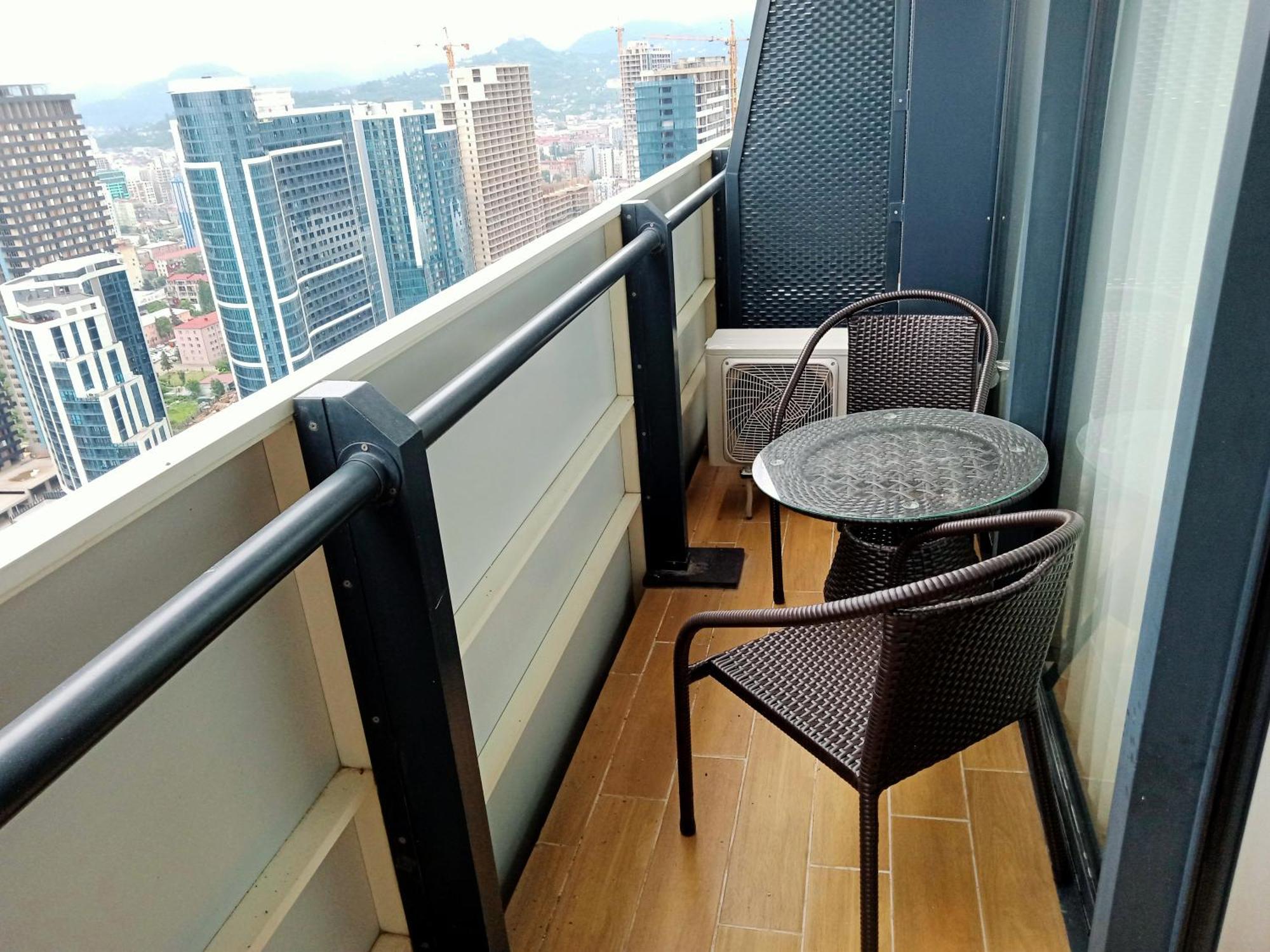 Aparthotel Hellobatumi Zewnętrze zdjęcie