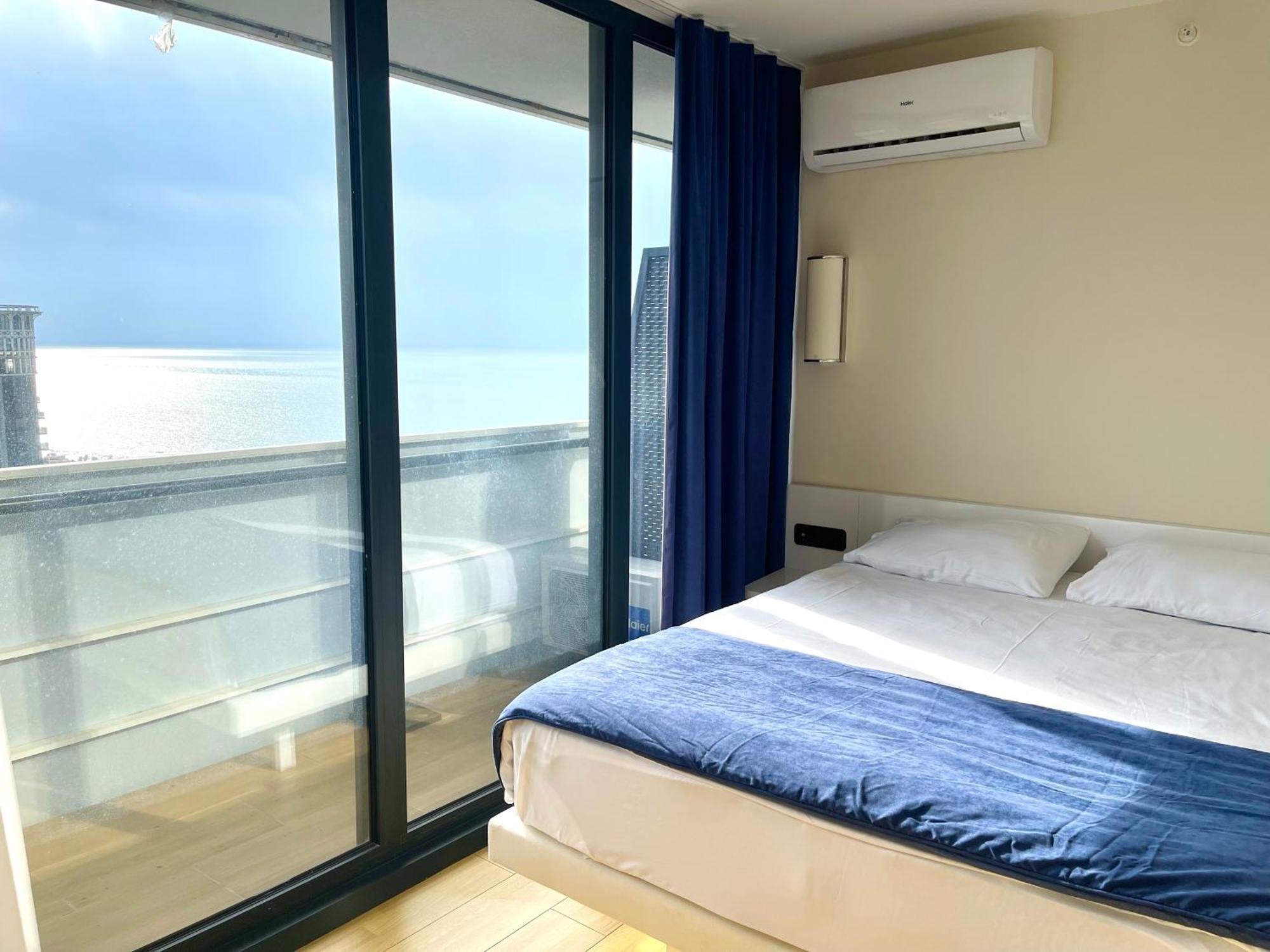 Aparthotel Hellobatumi Zewnętrze zdjęcie