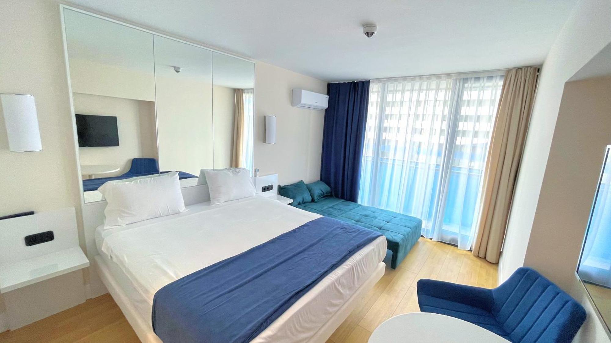 Aparthotel Hellobatumi Zewnętrze zdjęcie
